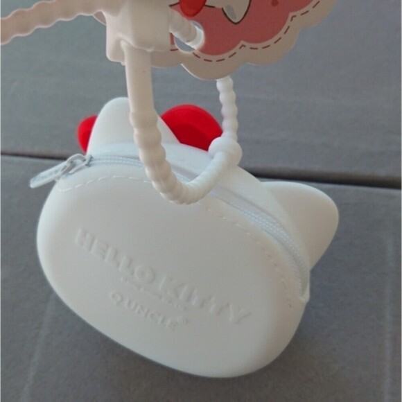 Hello Kitty Q uncle silicone coin purse keychain clip - Picture 9 of 11
